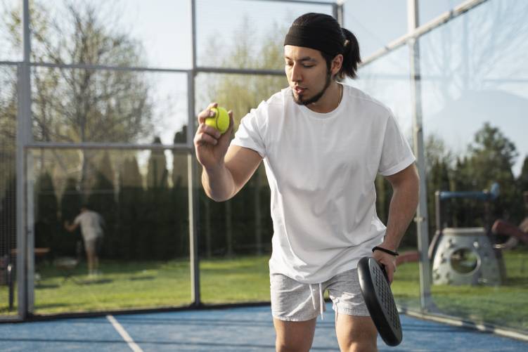 How to become a Tennis or Padel coach?